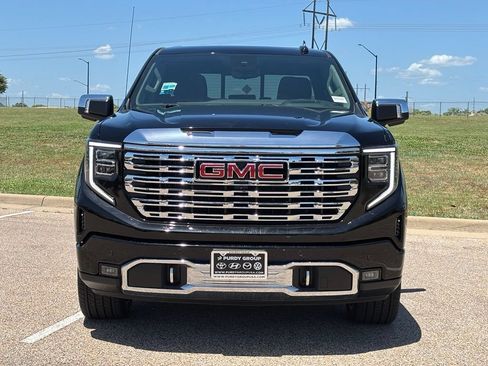 Used 2025 GMC Sierra 1500 Denali w/ Denali Reserve Package AWD/4WD image 3