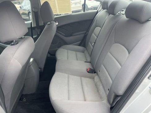 Used 2017 Kia Forte LX image 23