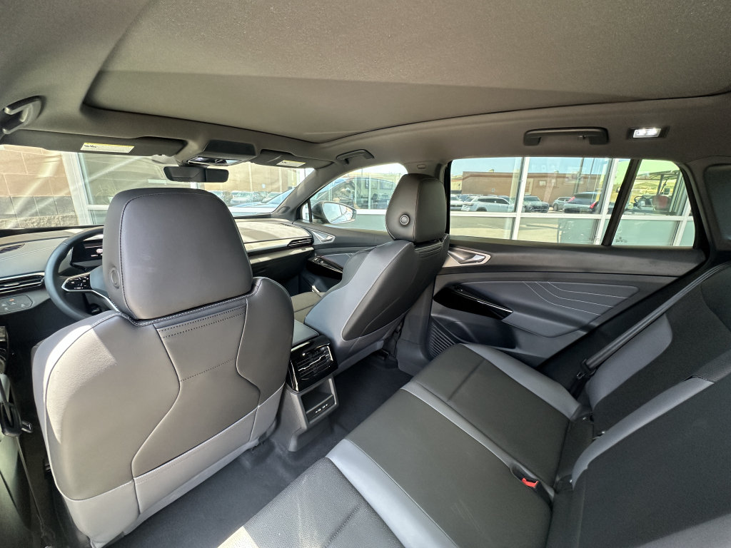 Used 2023 Volkswagen ID.4 S RWD image 22
