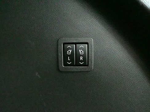 Used 2020 Buick Enclave Avenir w/ Avenir Technology Package image 52