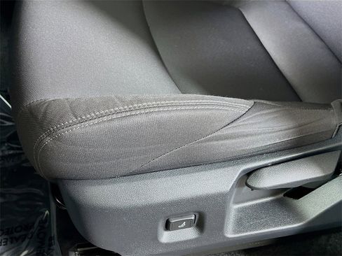 Certified 2024 Toyota Tacoma SR5 image 18