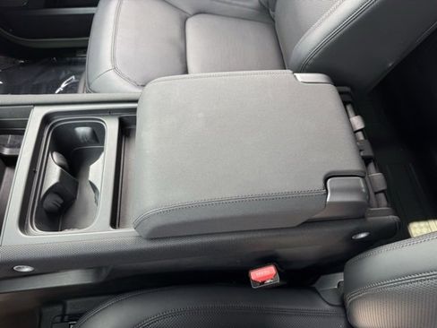 Used 2023 Land Rover Defender 110 75th Limited Edition image 10