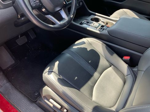Used 2023 Honda Pilot Touring image 34