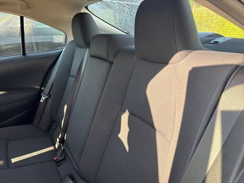 Used 2025 Toyota Corolla LE FWD image 10