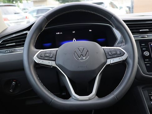 Certified 2023 Volkswagen Tiguan SE AWD/4WD image 15