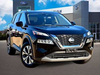Used 2023 Nissan Rogue SV image 1