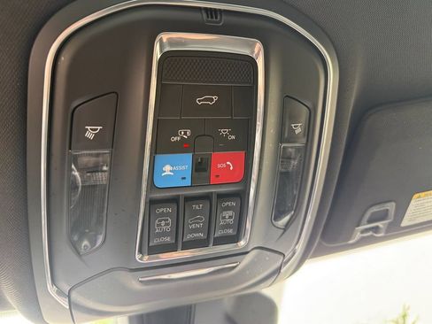 Used 2024 Jeep Grand Cherokee Limited 4xe AWD/4WD image 42