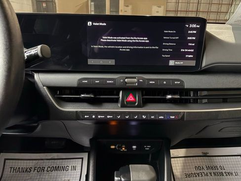 Used 2025 Kia K4 LXS image 27