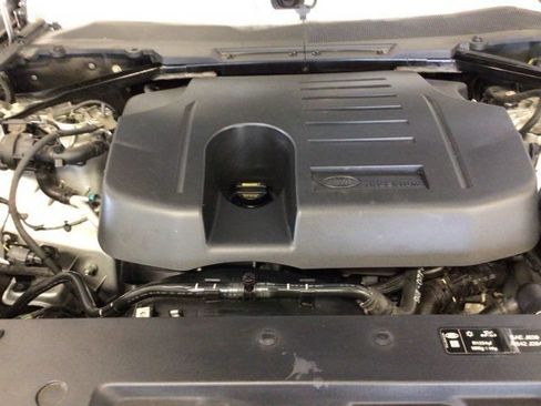 Used 2020 Land Rover Defender 110 SE AWD/4WD image 30