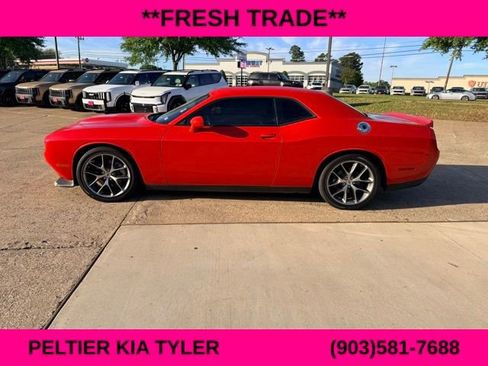 Used 2022 Dodge Challenger GT image 7