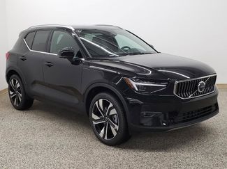 New 2025 Volvo XC40 B5 Ultra w/ Protection Package Premier video 1
