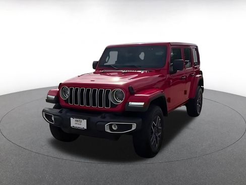 Used 2025 Jeep Wrangler Sahara image 11