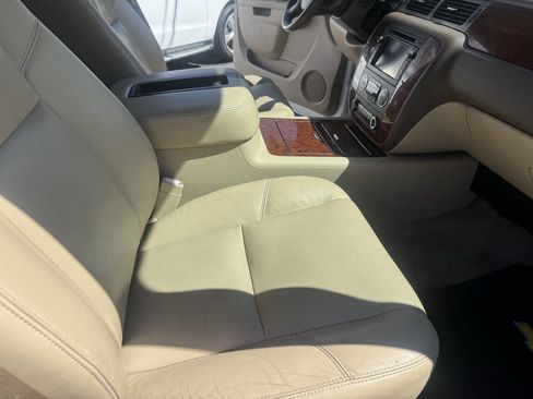 Used 2010 Chevrolet Tahoe LTZ image 22