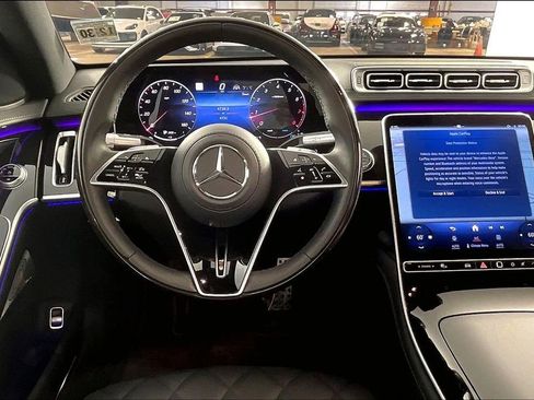 Used 2026 Mercedes-Benz S 580 4MATIC Sedan image 5