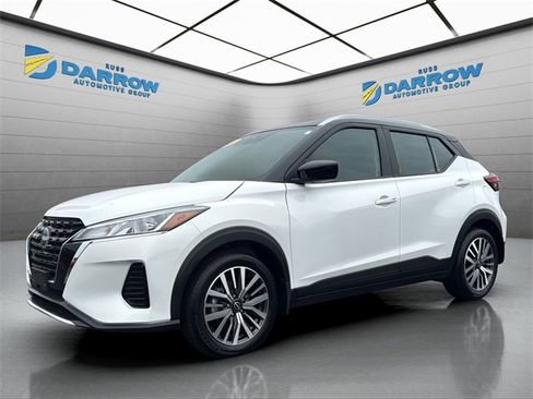 Certified 2023 Nissan Kicks SV image 1