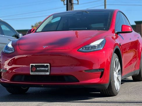 Used 2021 Tesla Model Y Long Range image 13