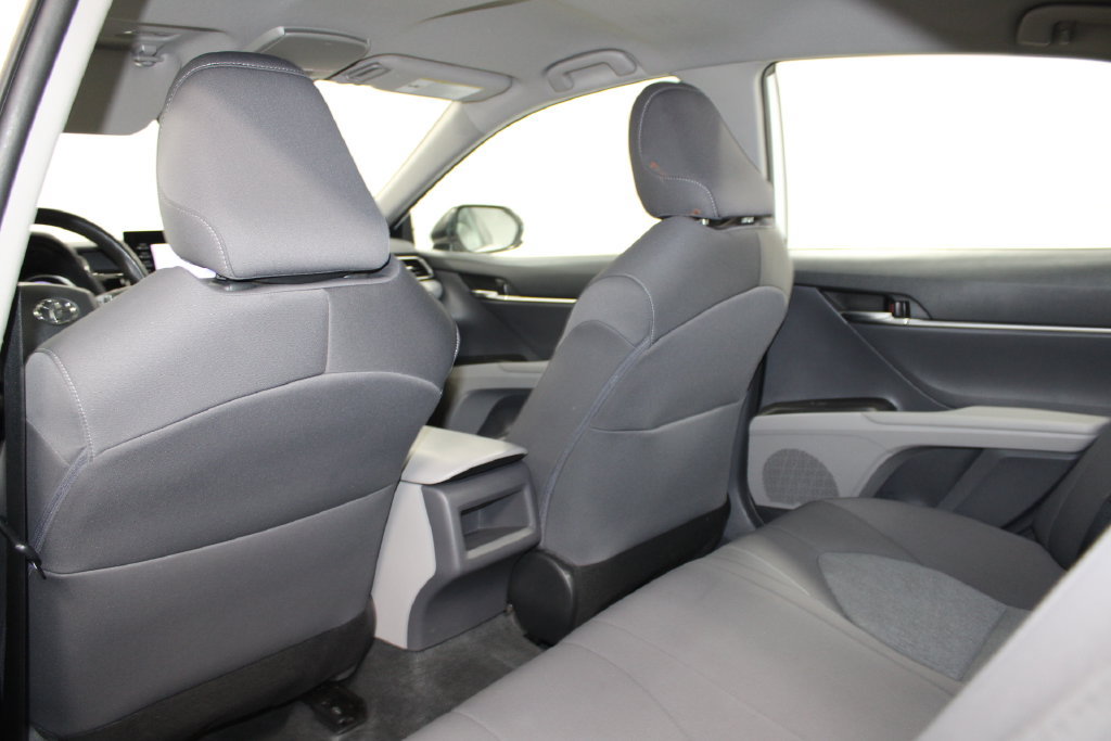 Used 2022 Toyota Camry LE FWD image 18