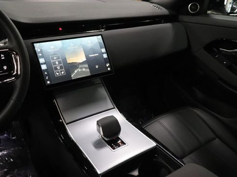 Used 2025 Land Rover Range Rover Evoque S image 30