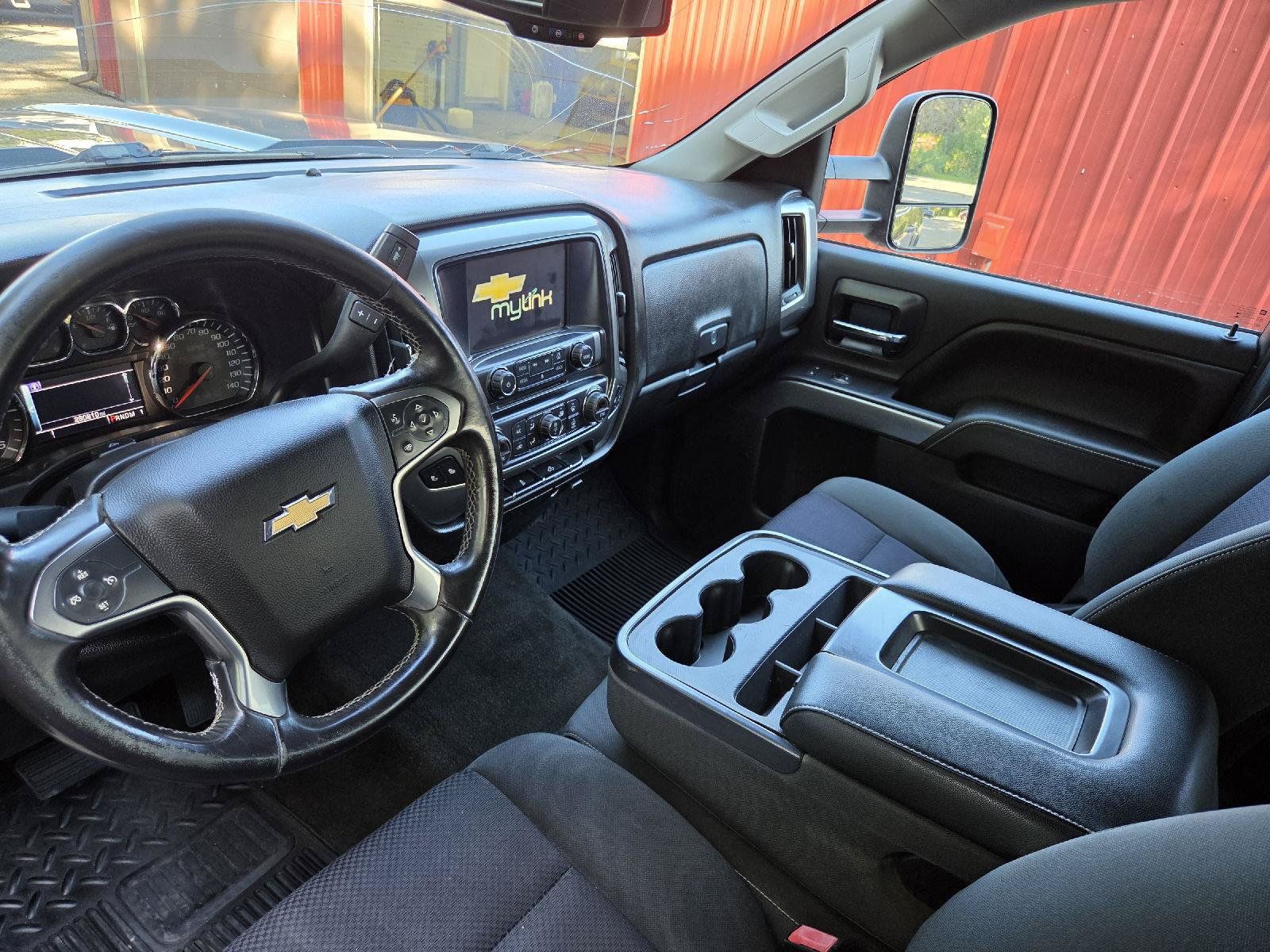 Used 2015 Chevrolet Silverado 2500 LT w/ LT Convenience Package AWD/4WD image 11