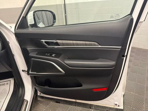 Certified 2024 Kia Telluride SX Prestige AWD/4WD image 22