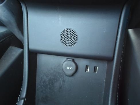 Used 2014 Tesla Model S 85 RWD image 32