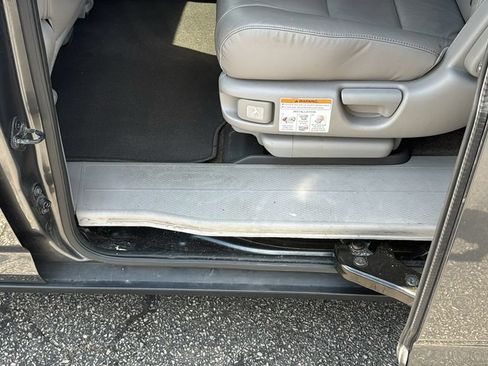 Used 2013 Honda Odyssey EX-L image 32