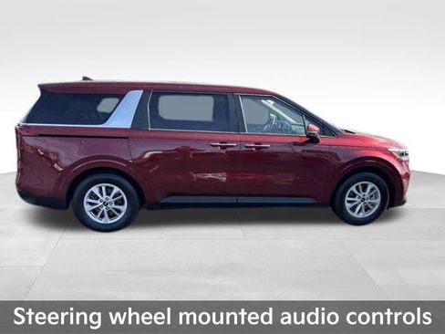 Used 2024 Kia Carnival LX image 9