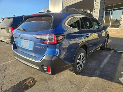 Used 2022 Subaru Outback 2.5i image 3