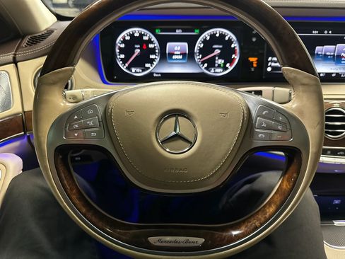 Used 2015 Mercedes-Benz S 550 4MATIC Sedan image 32