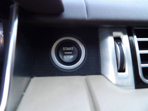 Used 2019 Land Rover Range Rover HSE image 23