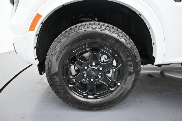 New 2026 Ford Ranger Lariat w/ FX4 Off-Road Package AWD/4WD image 11