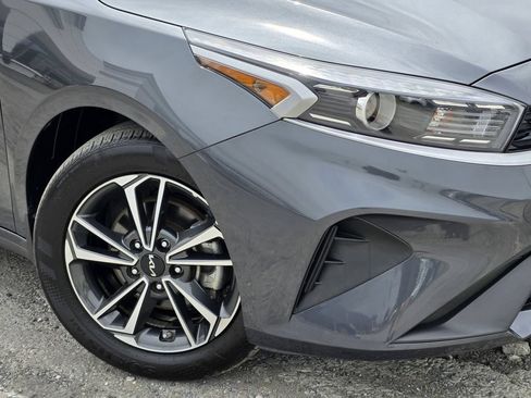 Used 2024 Kia Forte LXS w/ LXS Technology Package FWD image 9