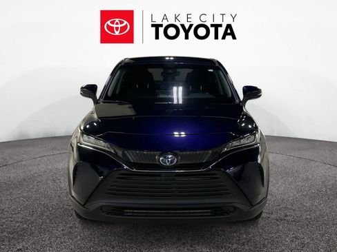 Used 2022 Toyota Venza LE image 12
