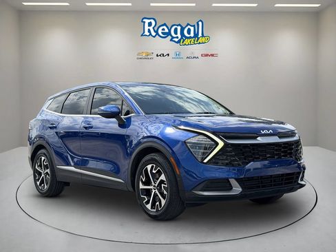 Used 2024 Kia Sportage EX FWD image 1