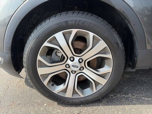 Used 2018 Ford Explorer Platinum AWD/4WD image 29