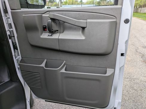 New 2026 GMC Savana 3500 Extended RWD image 26