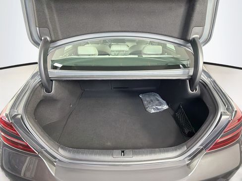 Used 2025 Genesis G70 2.5T RWD image 30