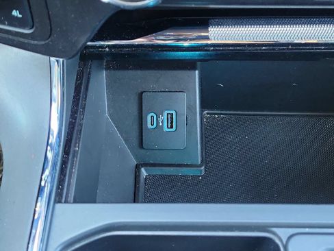 Used 2021 Ford F150 Lariat w/ Equipment Group 502A High AWD/4WD image 22