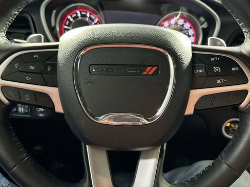 Used 2016 Dodge Challenger R/T Scat Pack w/ Leather Interior Group image 19