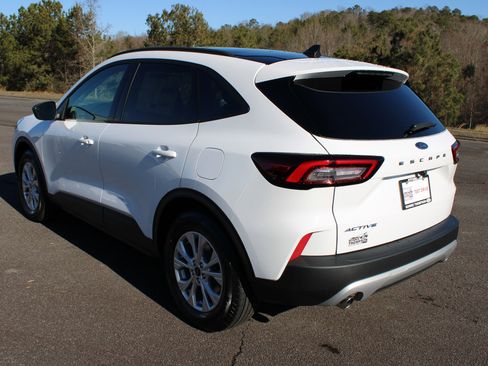 New 2026 Ford Escape Active FWD image 12