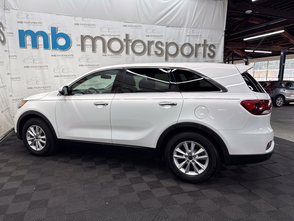 Used 2019 Kia Sorento FWD image 3