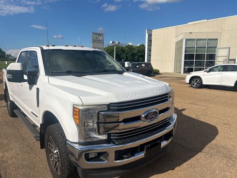 Used 2017 Ford F250 Lariat w/ Lariat Value Package AWD/4WD image 52