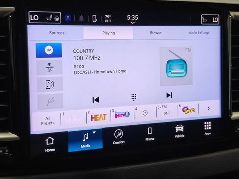 Used 2024 Chrysler Pacifica Touring-L FWD image 37