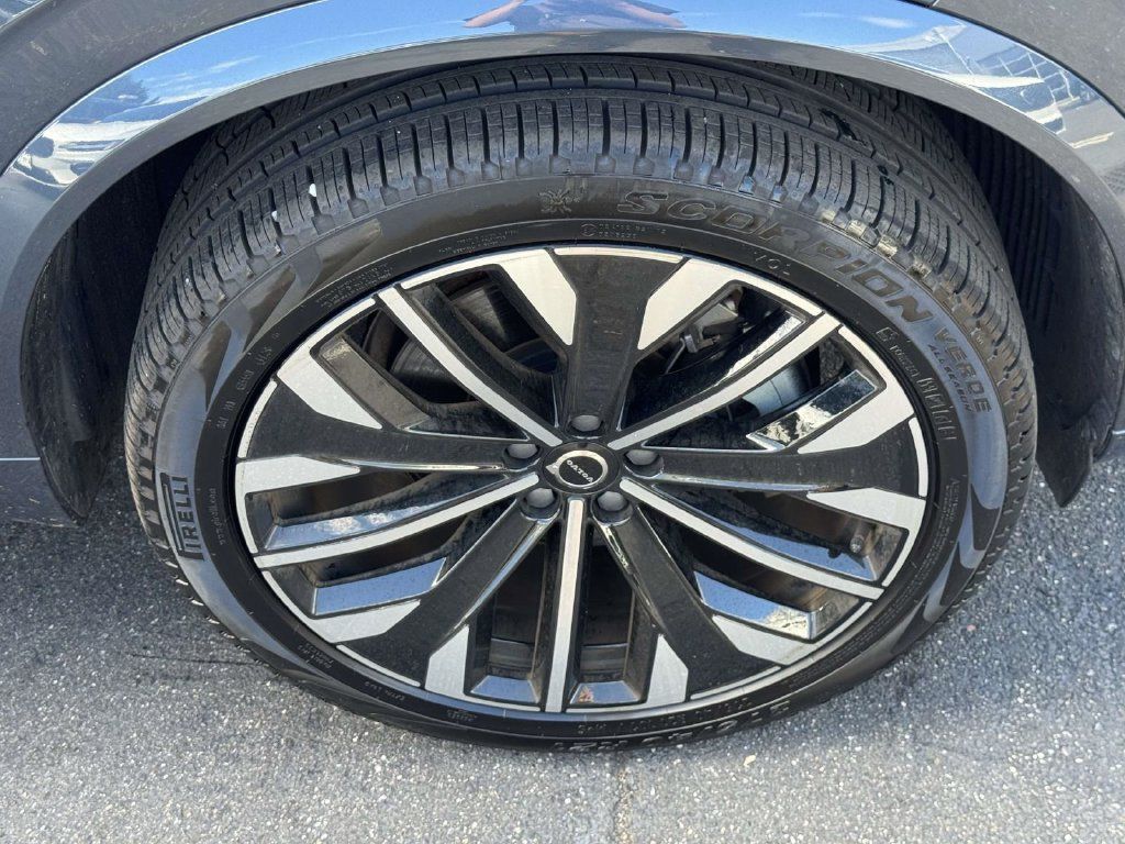 Used 2026 Volvo XC90 B6 Plus w/ Protection Package Premier AWD/4WD image 6