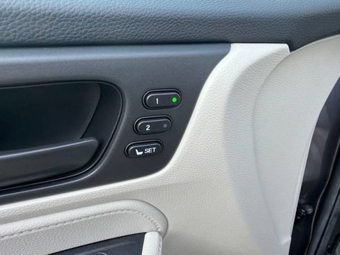 Used 2025 Honda Odyssey EX-L image 21