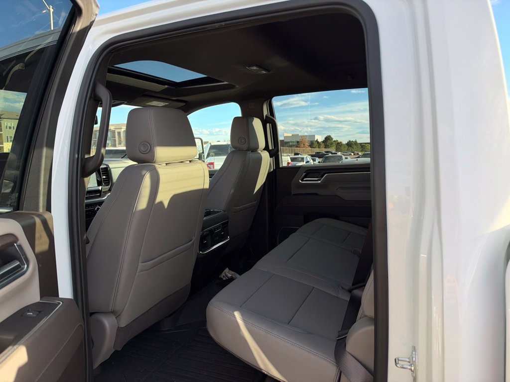 Used 2025 GMC Sierra 2500 SLT w/ SLT Convenience Package AWD/4WD image 8