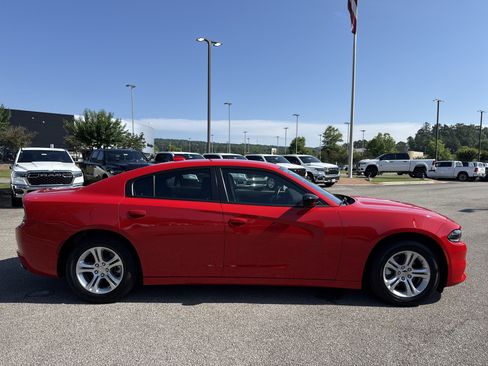 Used 2023 Dodge Charger SXT RWD image 8