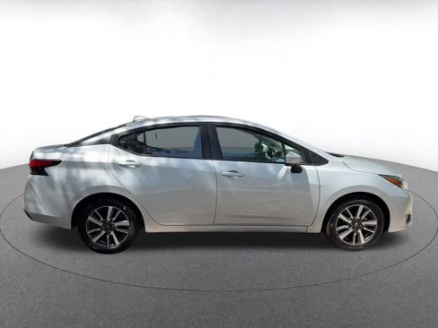 Used 2025 Nissan Versa SV FWD image 16