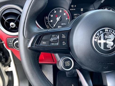 Used 2020 Alfa Romeo Stelvio RWD image 24