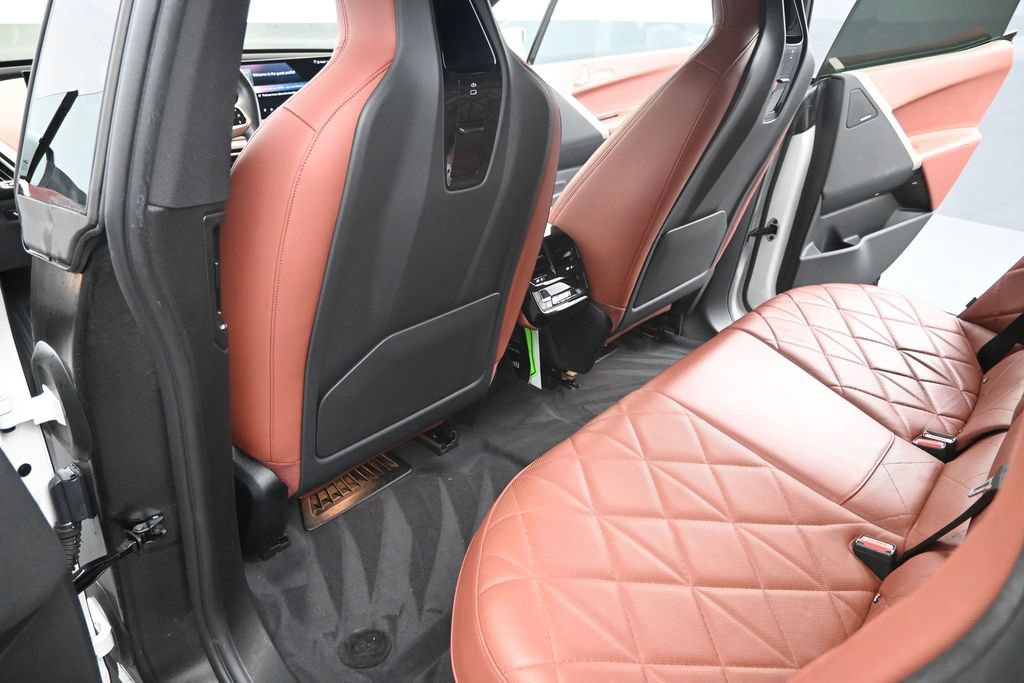 Certified 2024 BMW iX xDrive50 w/ Premium Package AWD/4WD image 28